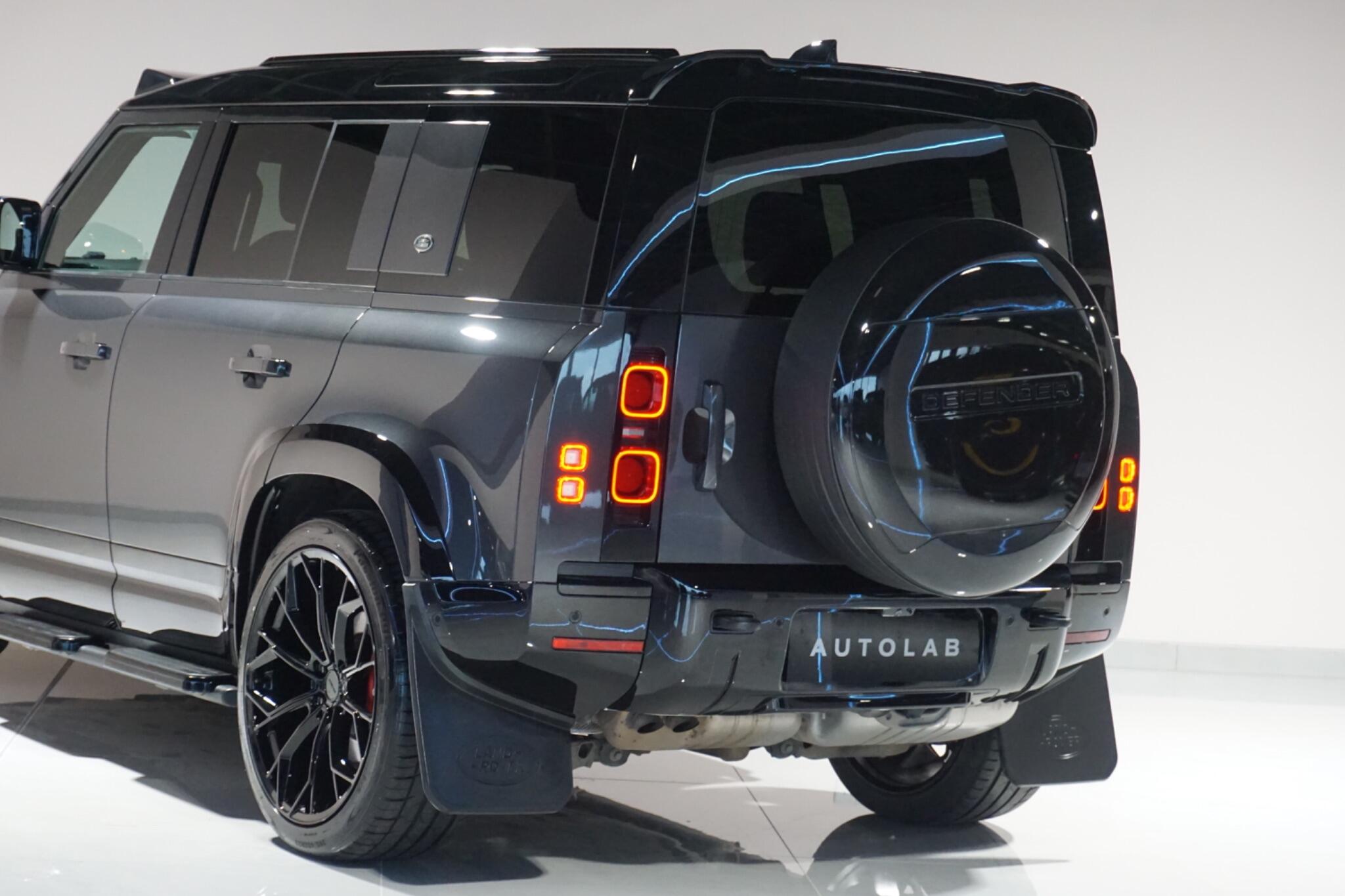 Land Rover Defender 110 3.0 D300 MHEV X-Dynamic HSE SUV 5dr Diesel Auto 4WD Euro 6 (s/s) (300 ps)